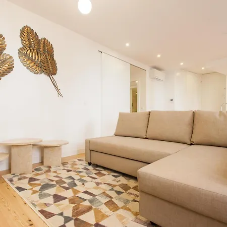 Mouraria Blue Three-bedroom W/ Parking - By Lu Holidays Апартаменты *