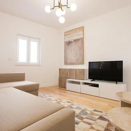 Mouraria Blue Three-bedroom W/ Parking - By Lu Holidays Apartamento